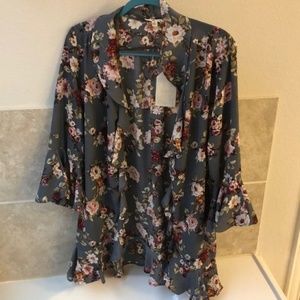 NWT Floral Entro Kimono Gray M
